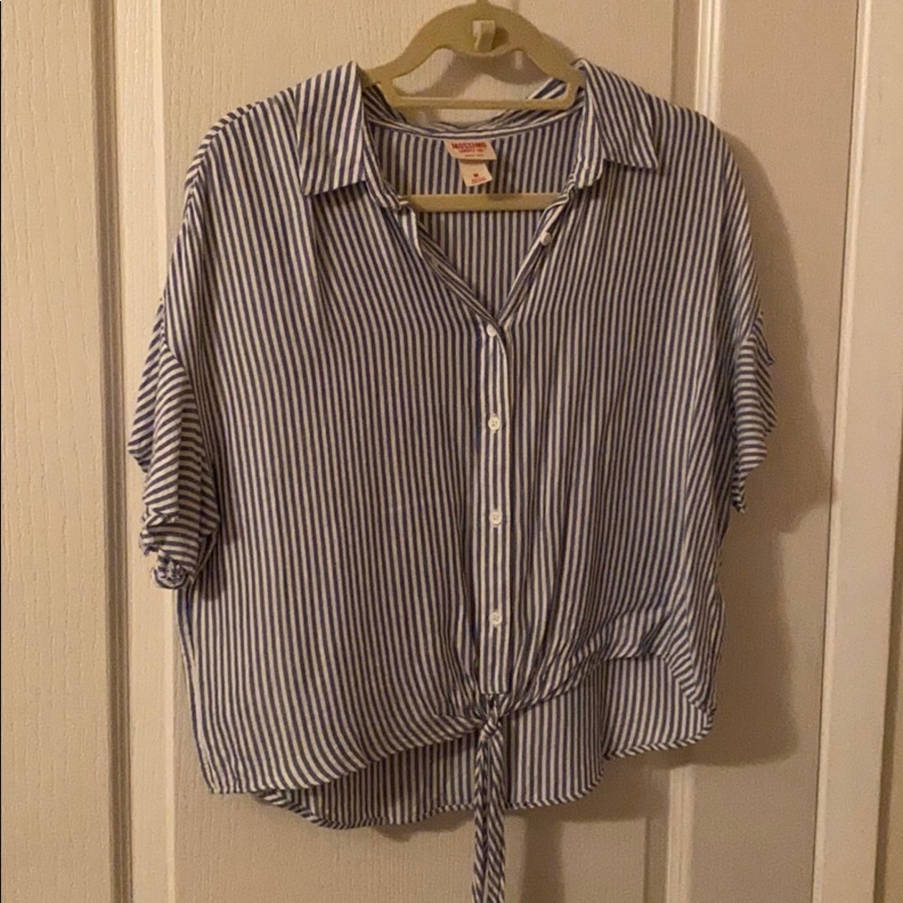 Buttoned up crop top